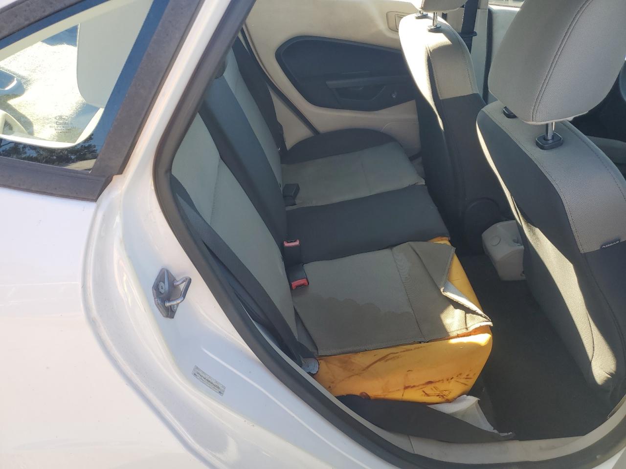 2011 Ford Fiesta S VIN: 3FADP4AJ9BM216222 Lot: 91565605