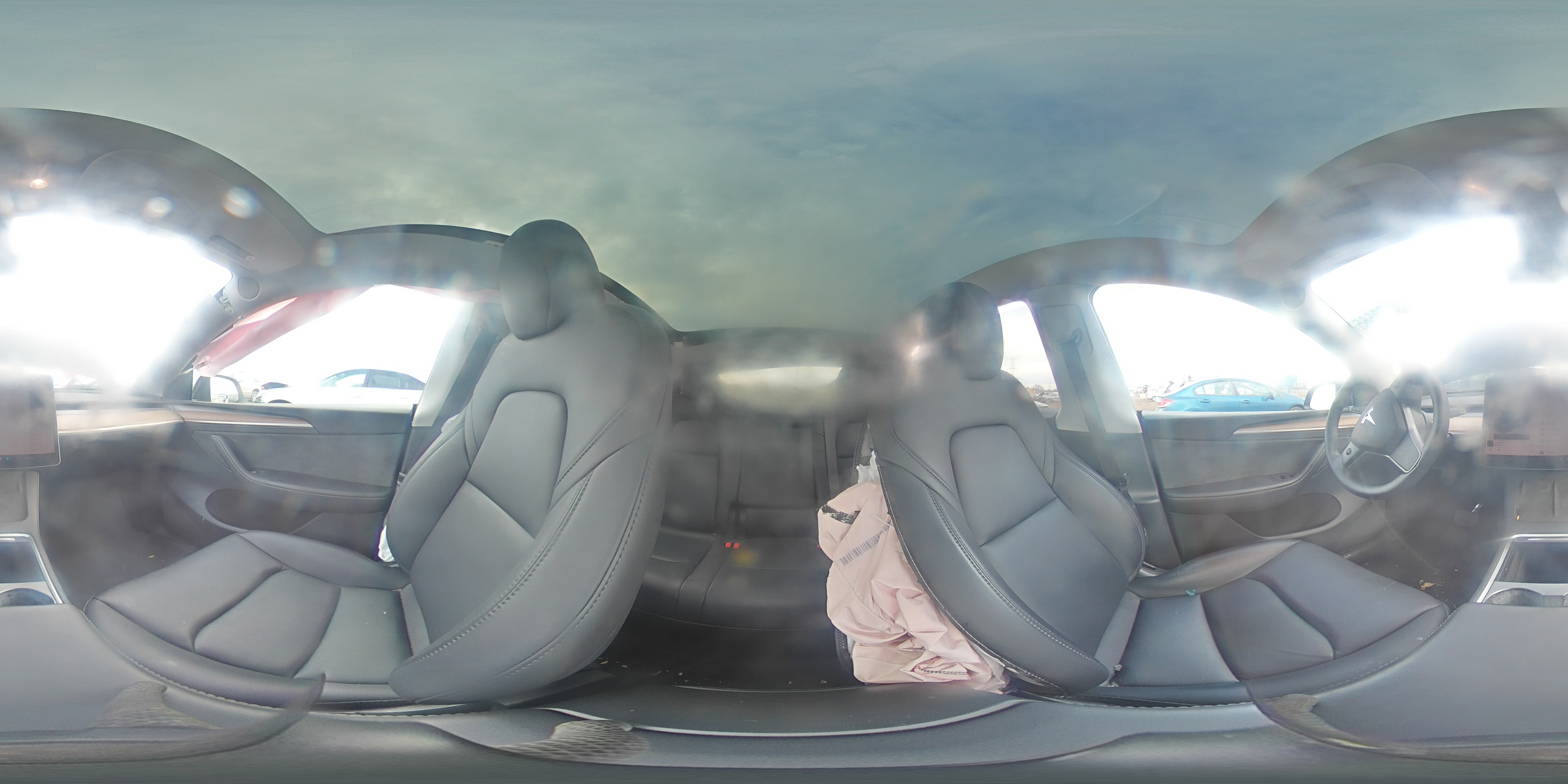 2024 Tesla Model Y VIN: 7SAYGDEE8RF984770 Lot: 93778565