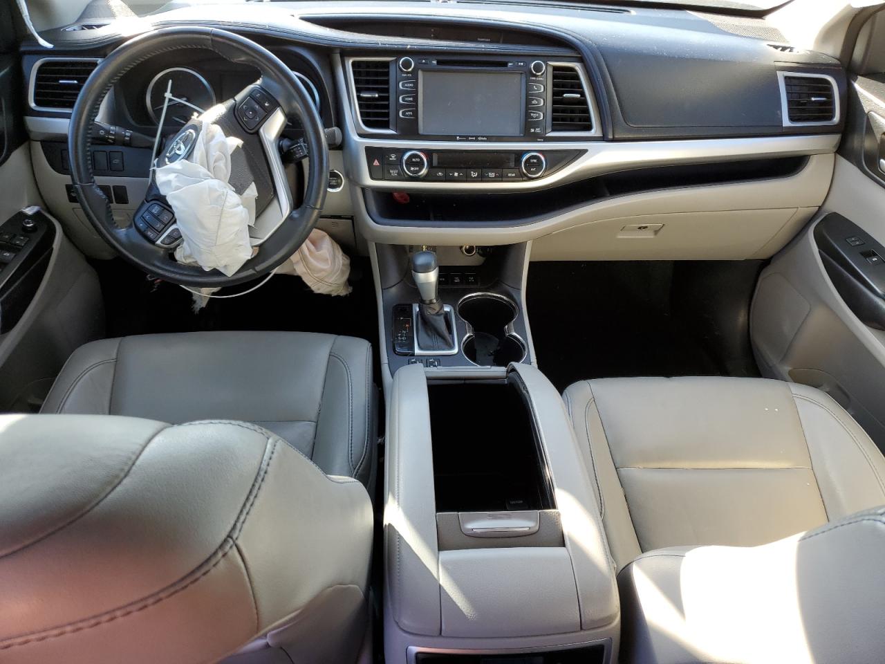 2016 Toyota Highlander Xle VIN: 5TDJKRFH0GS506628 Lot: 92035275