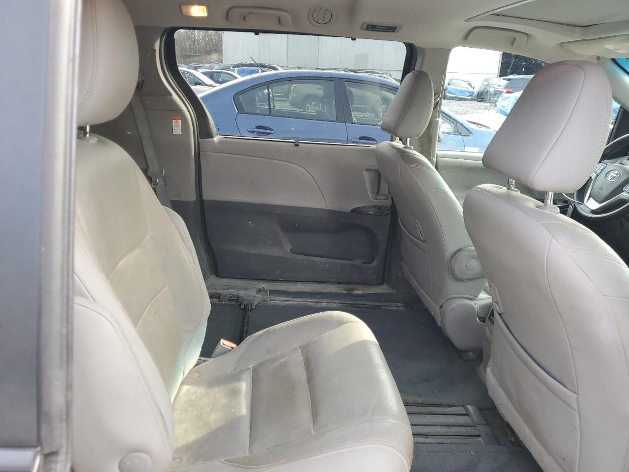 2017 Toyota Sienna Xle VIN: 5TDYZ3DC0HS898722 Lot: 93502465