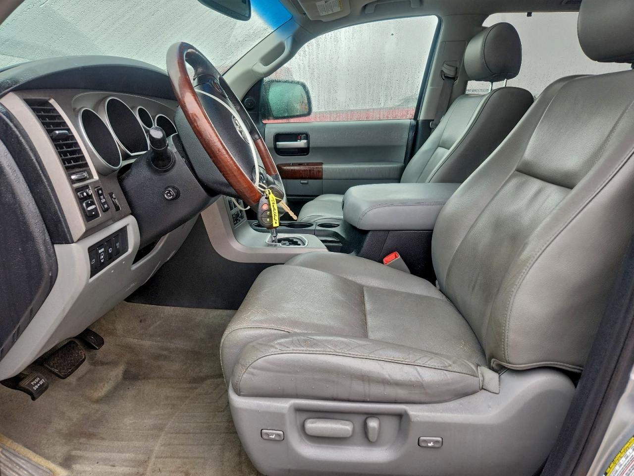 2011 Toyota Sequoia Platinum VIN: 5TDDY5G11BS053005 Lot: 94262015