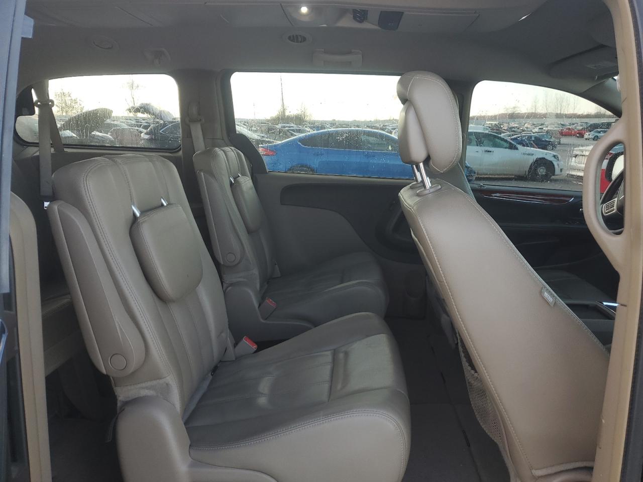 2015 Chrysler Town & Country Touring VIN: 2C4RC1BG9FR751787 Lot: 91832755