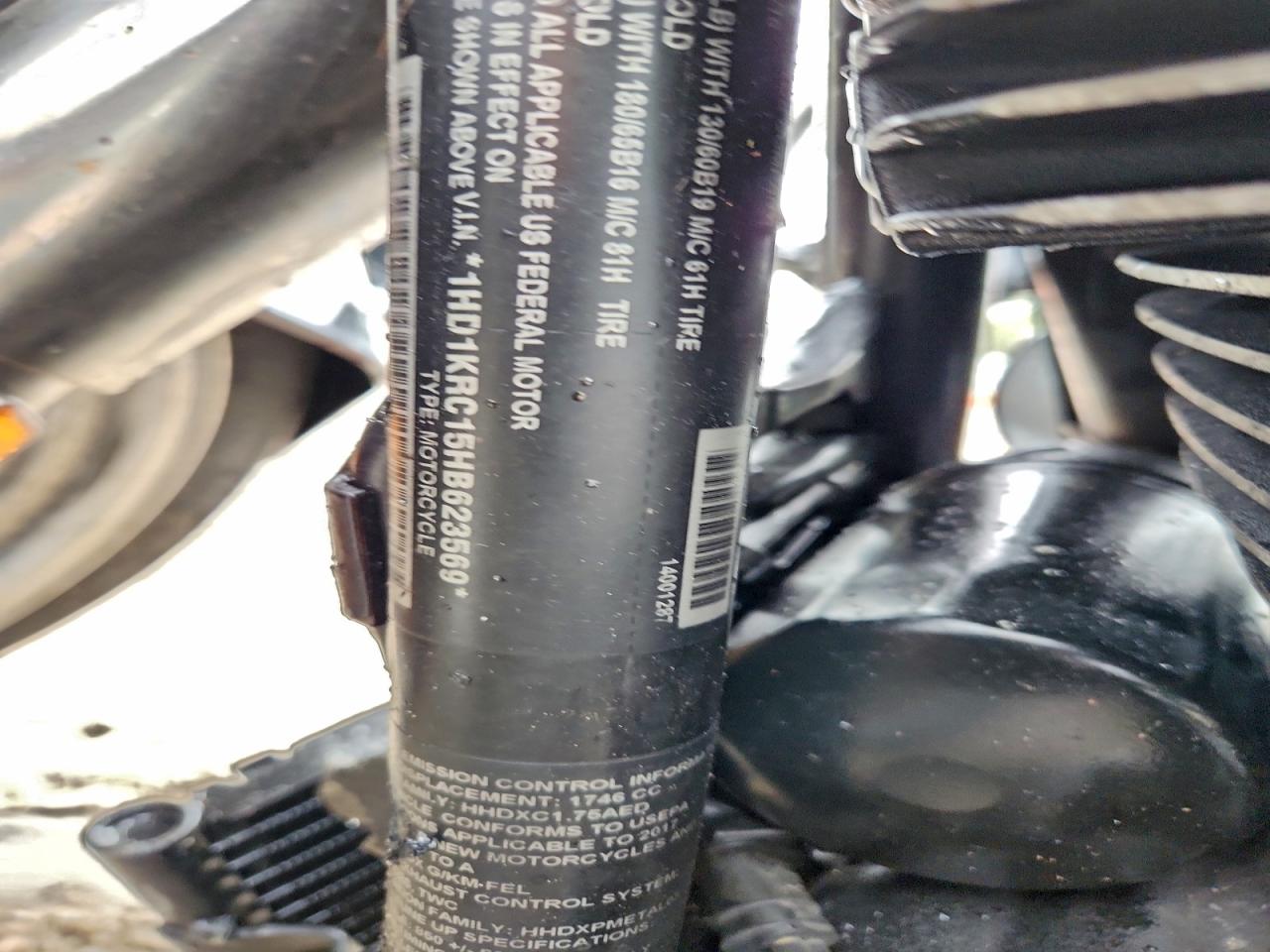 2017 Harley-Davidson Flhxs Street Glide Special VIN: 1HD1KRC15HB623569 Lot: 93870985