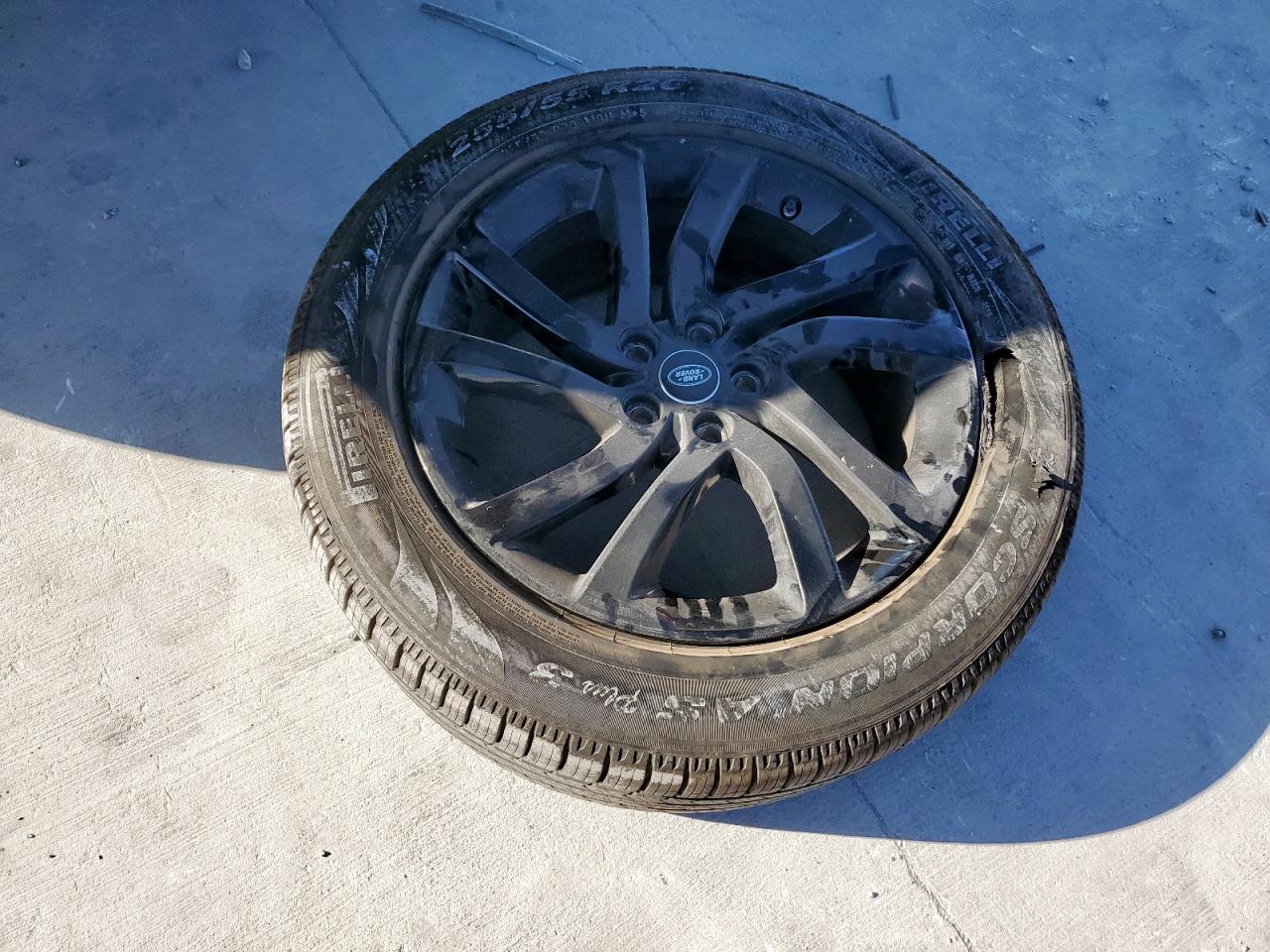 2020 Land Rover Discovery Landmark VIN: SALRU2RV2L2415635 Lot: 91668895