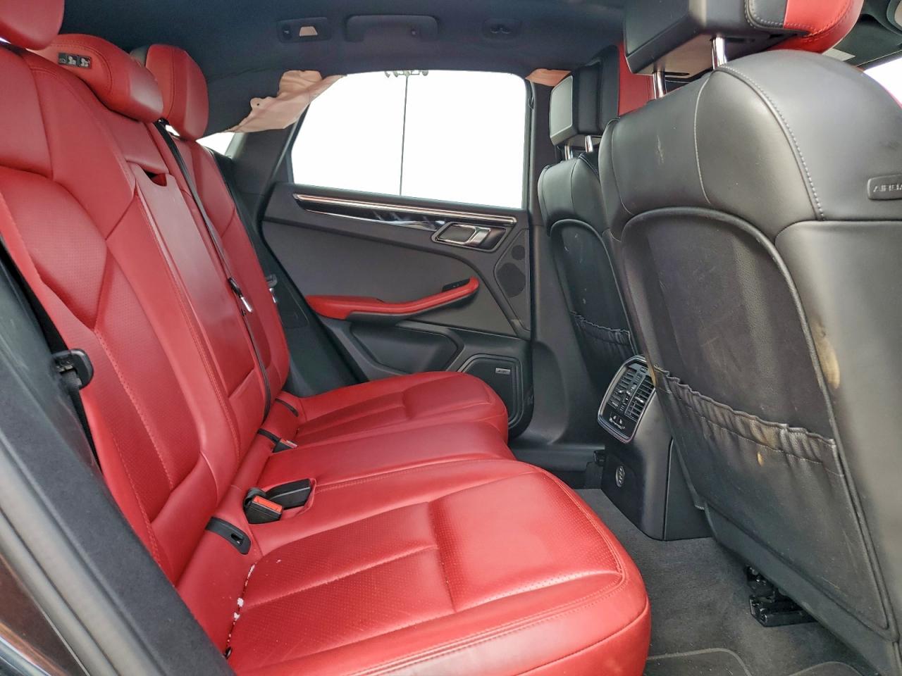 2018 Porsche Macan VIN: WP1AA2A57JLB19217 Lot: 93439205