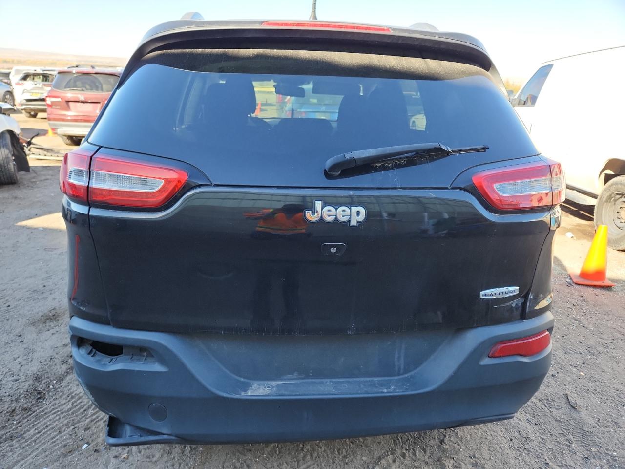 2017 Jeep Cherokee Latitude VIN: 1C4PJLCB1HW548852 Lot: 91798825