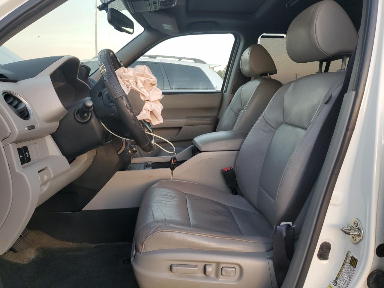 2014 Honda Pilot Touring VIN: 5FNYF3H90EB010395 Lot: 92383235