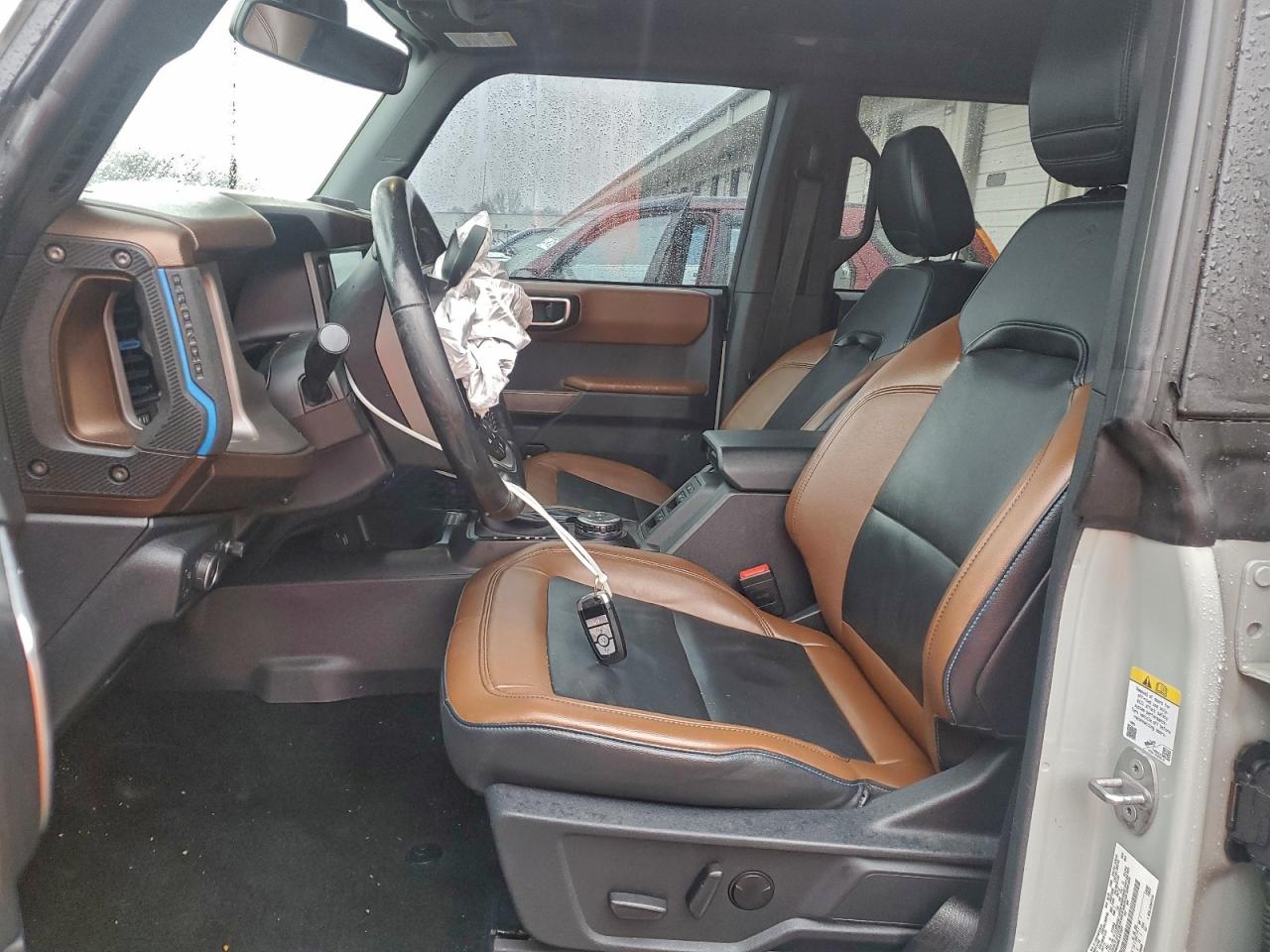 2021 Ford Bronco Base VIN: 1FMDE5BH0MLA61027 Lot: 93951725