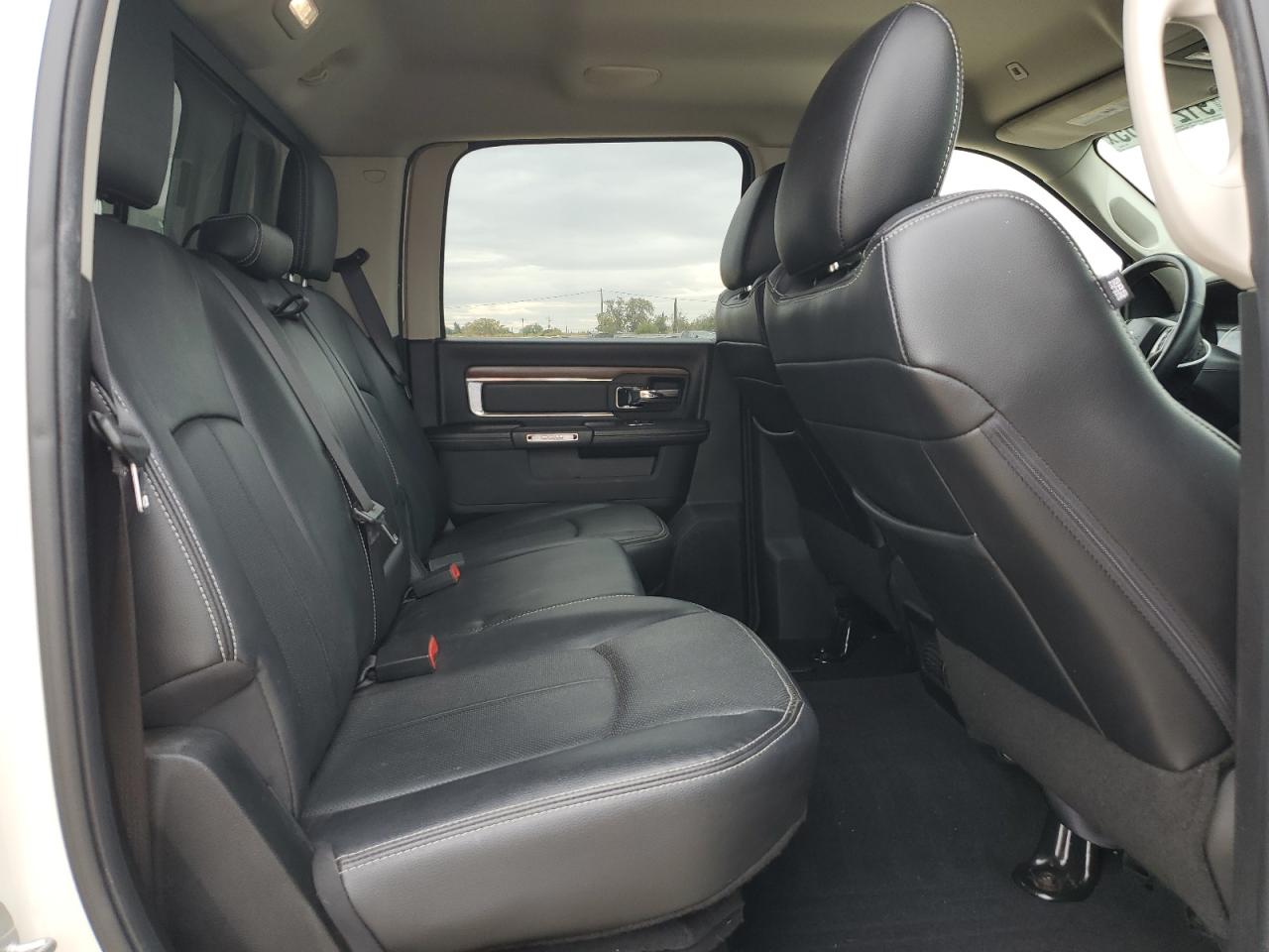 2018 Ram 1500 Laramie VIN: 1C6RR7VM2JS333301 Lot: 91213165