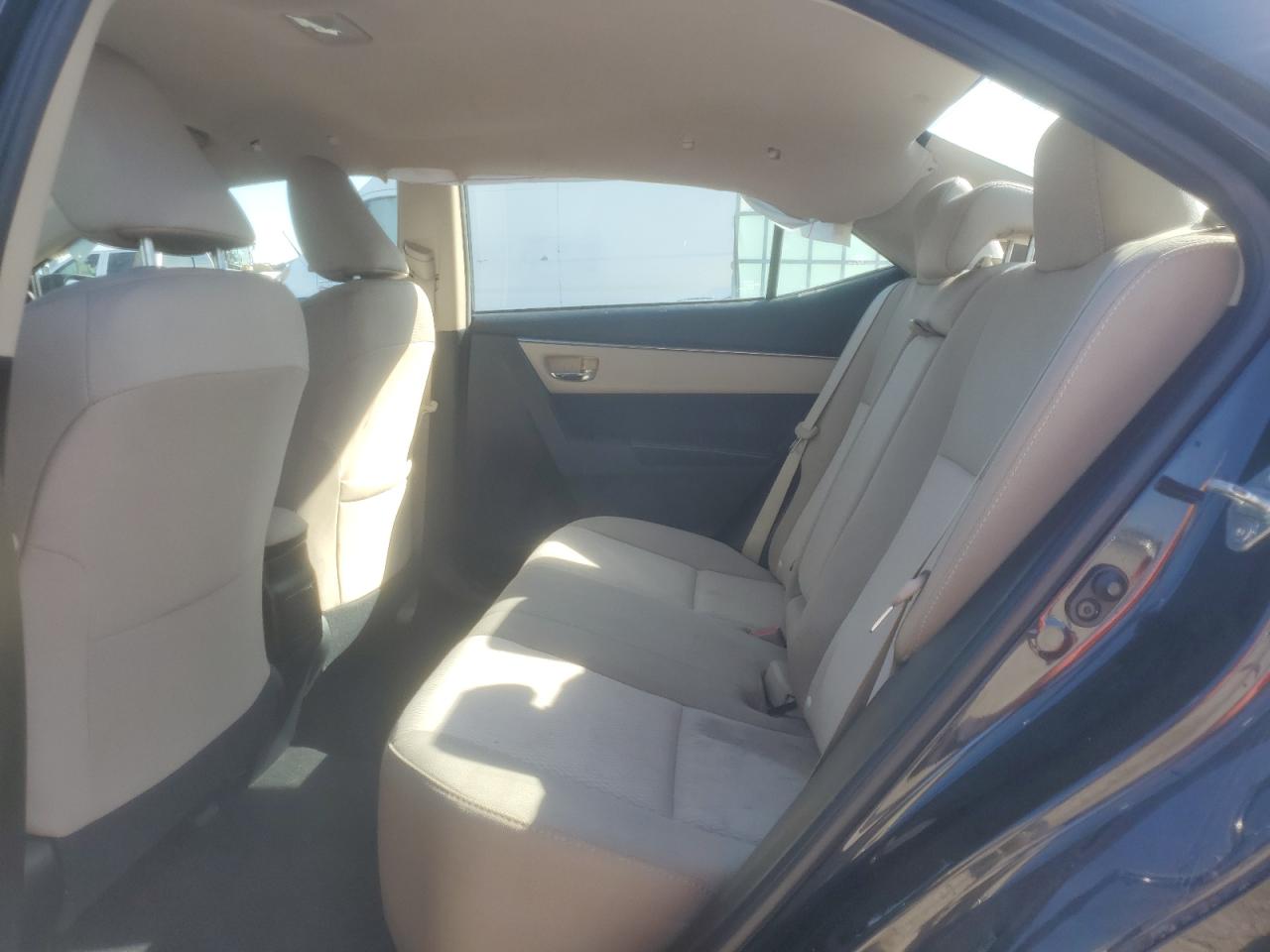 2015 Toyota Corolla L VIN: 2T1BURHE5FC305218 Lot: 91780395