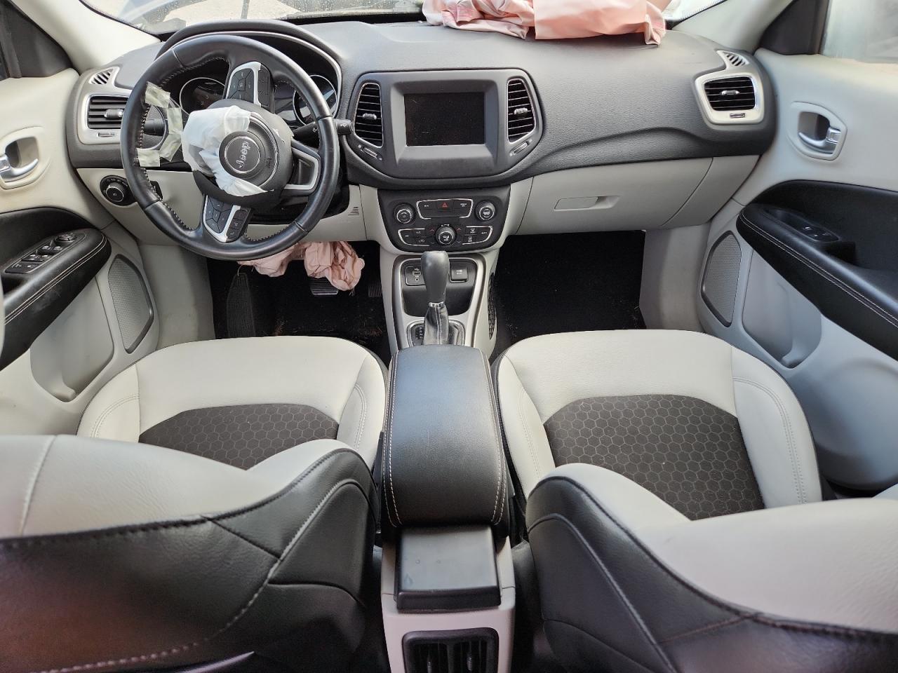 2018 Jeep Compass Latitude VIN: 3C4NJCBB0JT268201 Lot: 93586975