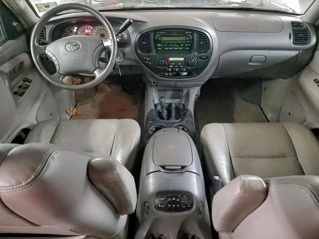 2004 Toyota Sequoia Sr5 VIN: 5TDBT44A04S220901 Lot: 91887385