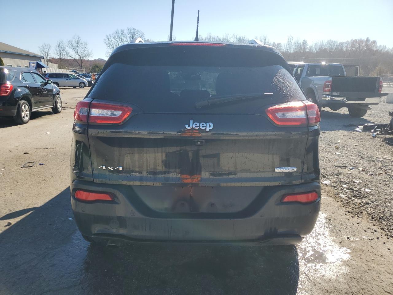 2016 Jeep Cherokee Latitude VIN: 1C4PJMCB2GW210333 Lot: 92197185