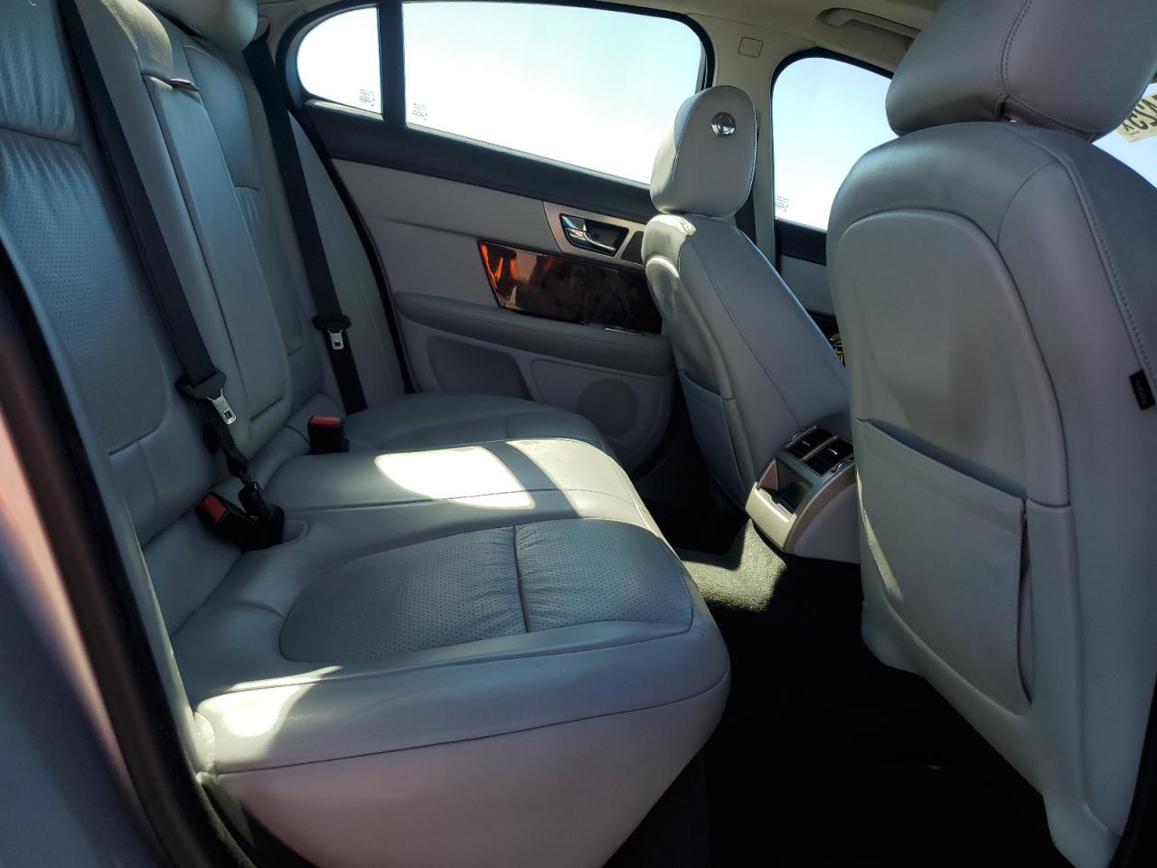 2010 Jaguar Xf Premium VIN: SAJWA0GB3ALR57741 Lot: 93447425