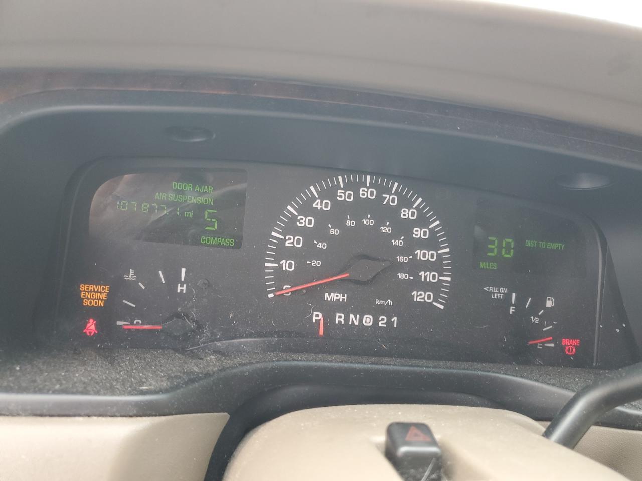 2000 Lincoln Town Car Cartier VIN: 1LNHM83W5YY924884 Lot: 90859995