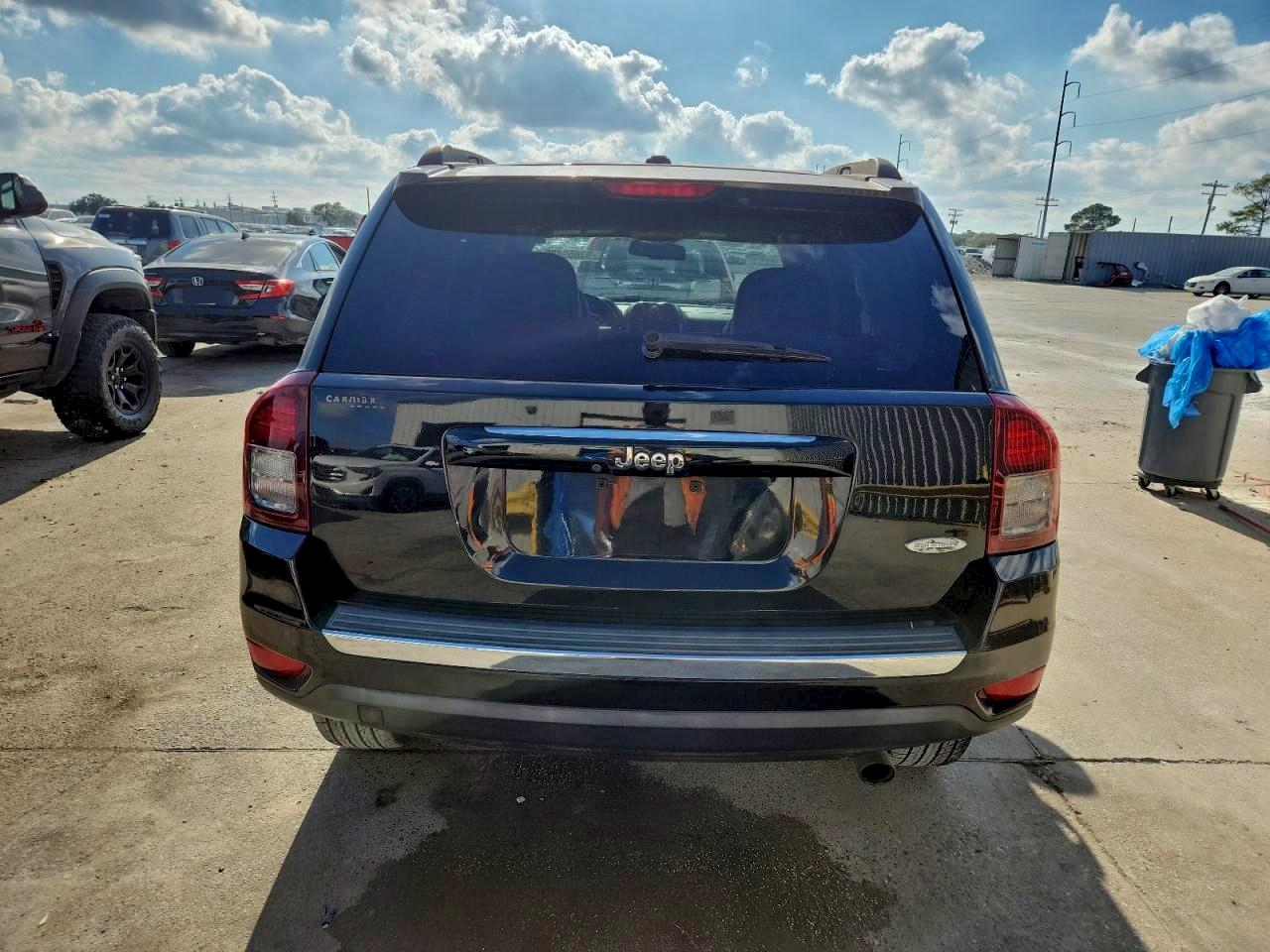 2016 Jeep Compass Latitude VIN: 1C4NJCEA3GD726623 Lot: 93669485