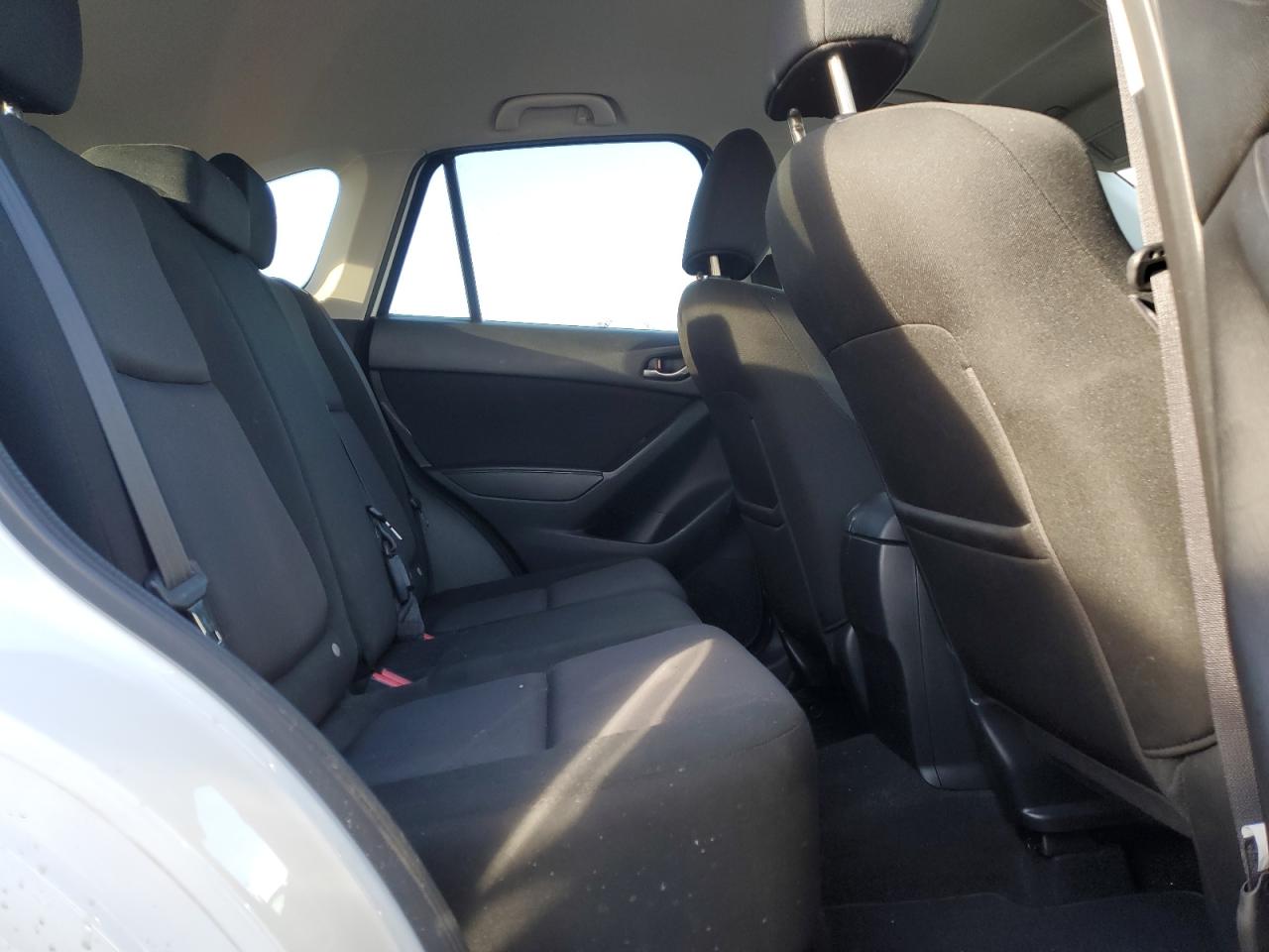 2015 Mazda Cx-5 Sport VIN: JM3KE2BEXF0453136 Lot: 92029345