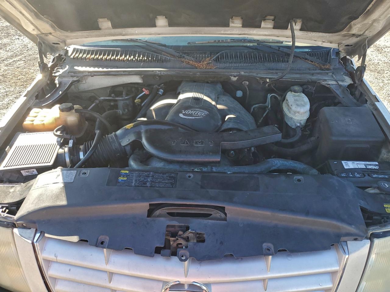 2004 Cadillac Escalade Luxury VIN: 1GYEK63N94R243201 Lot: 94272625