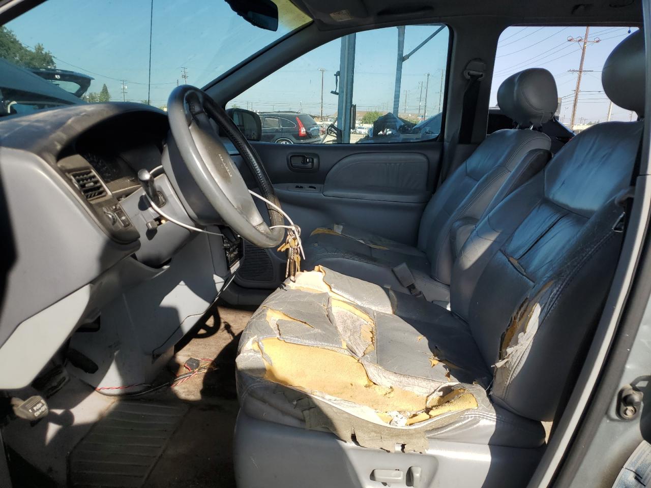 2020 Toyota Sienna Le VIN: 4T3ZF13C0YU235653 Lot: 82756425