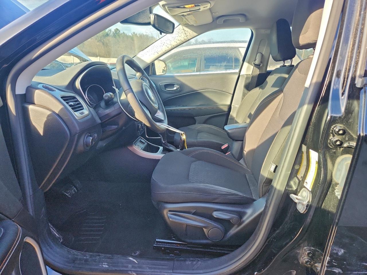 2018 Jeep Compass Sport VIN: 3C4NJCAB9JT226661 Lot: 91716425