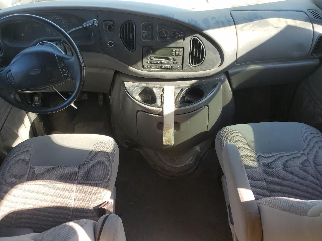 1998 Ford Econoline E350 Super Duty VIN: 1FBSS31L8WHA33551 Lot: 90631325