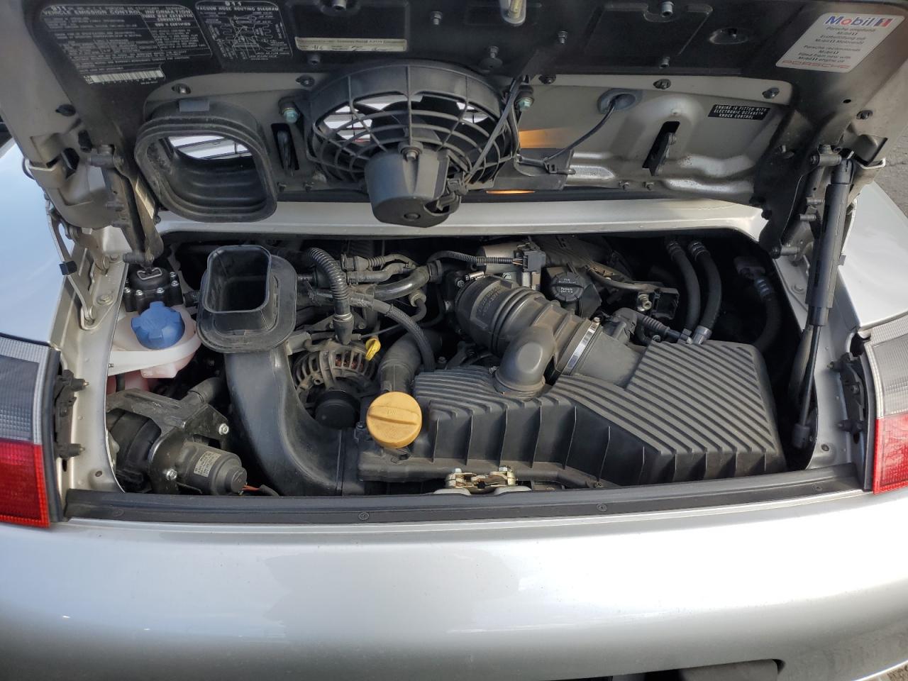 2000 Porsche 911 Carrera 2 VIN: WP0CA2990YS652852 Lot: 92744985