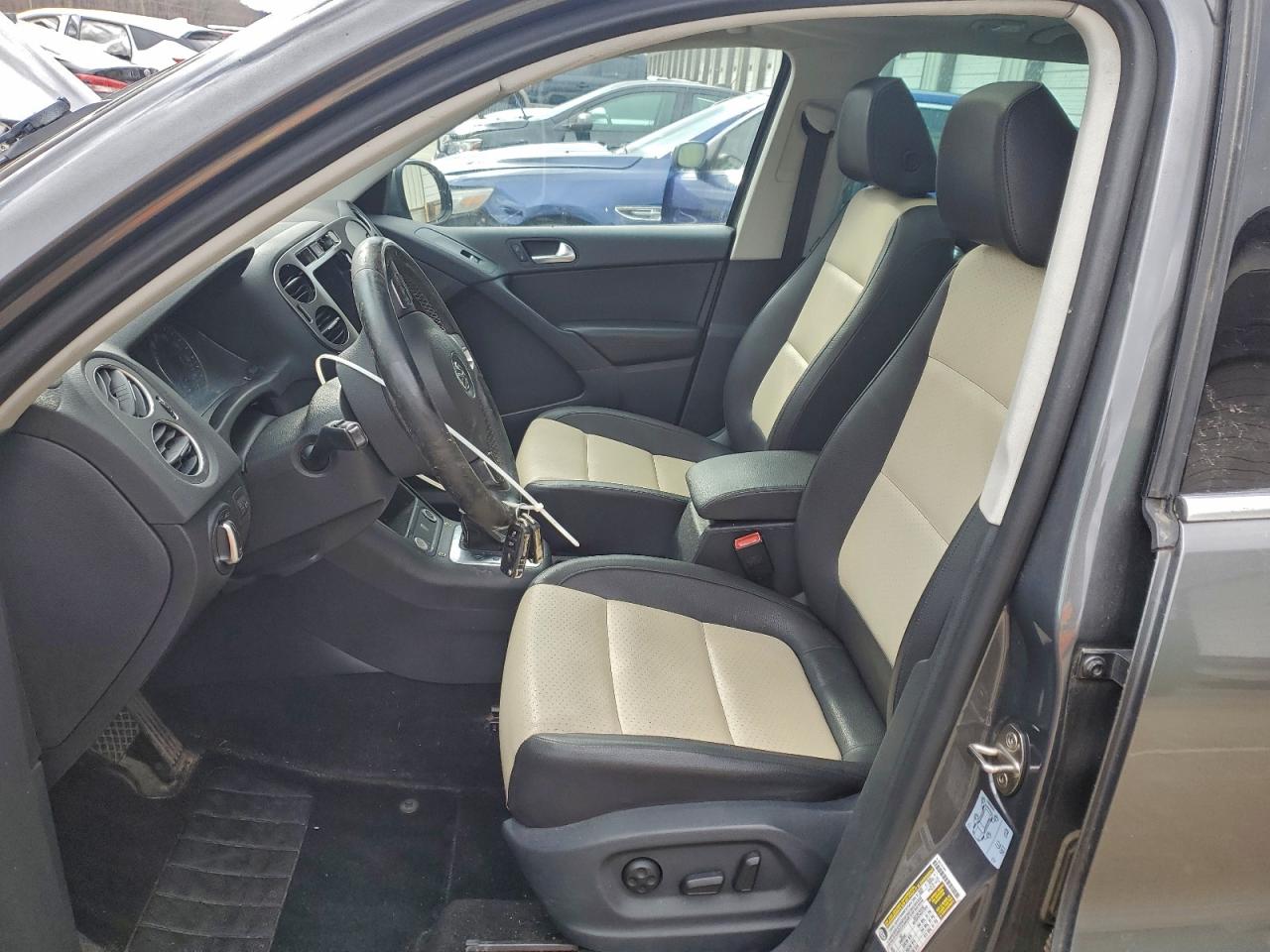 2016 Volkswagen Tiguan S VIN: WVGAV7AX1GW549588 Lot: 94668535