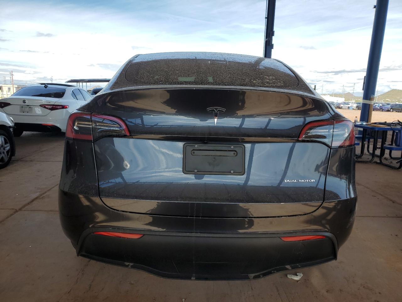 2024 Tesla Model Y VIN: 7SAYGDEE8RA226005 Lot: 93294135