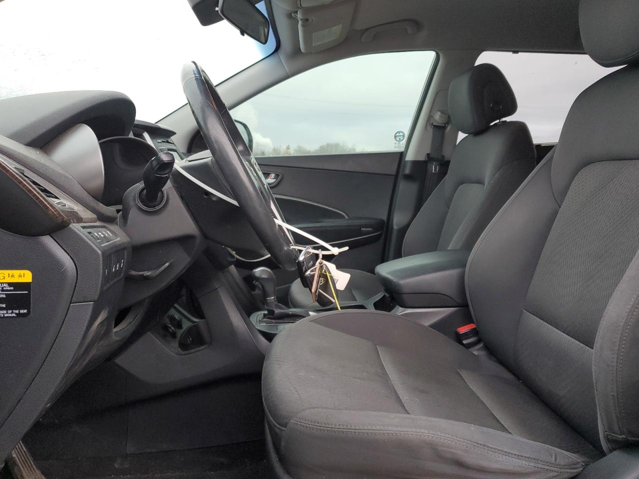 2017 Hyundai Santa Fe Se VIN: KM8SNDHF3HU185686 Lot: 92713985