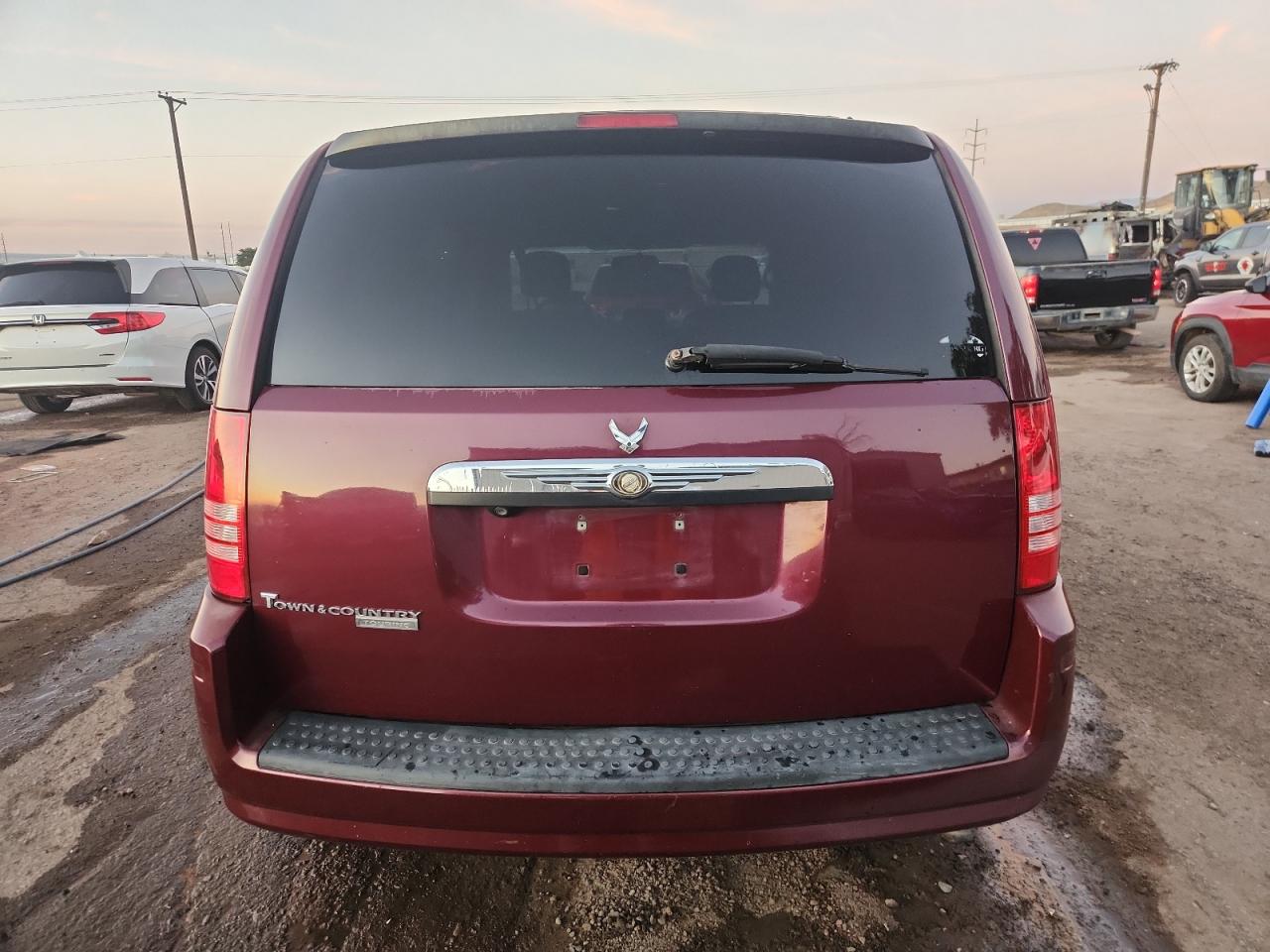 2008 Chrysler Town & Country Touring VIN: 2A8HR54P48R690665 Lot: 91706425