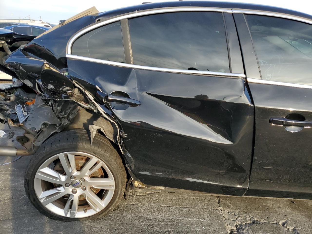 2011 Volvo S60 T6 VIN: YV1902FH4B2010712 Lot: 92352585