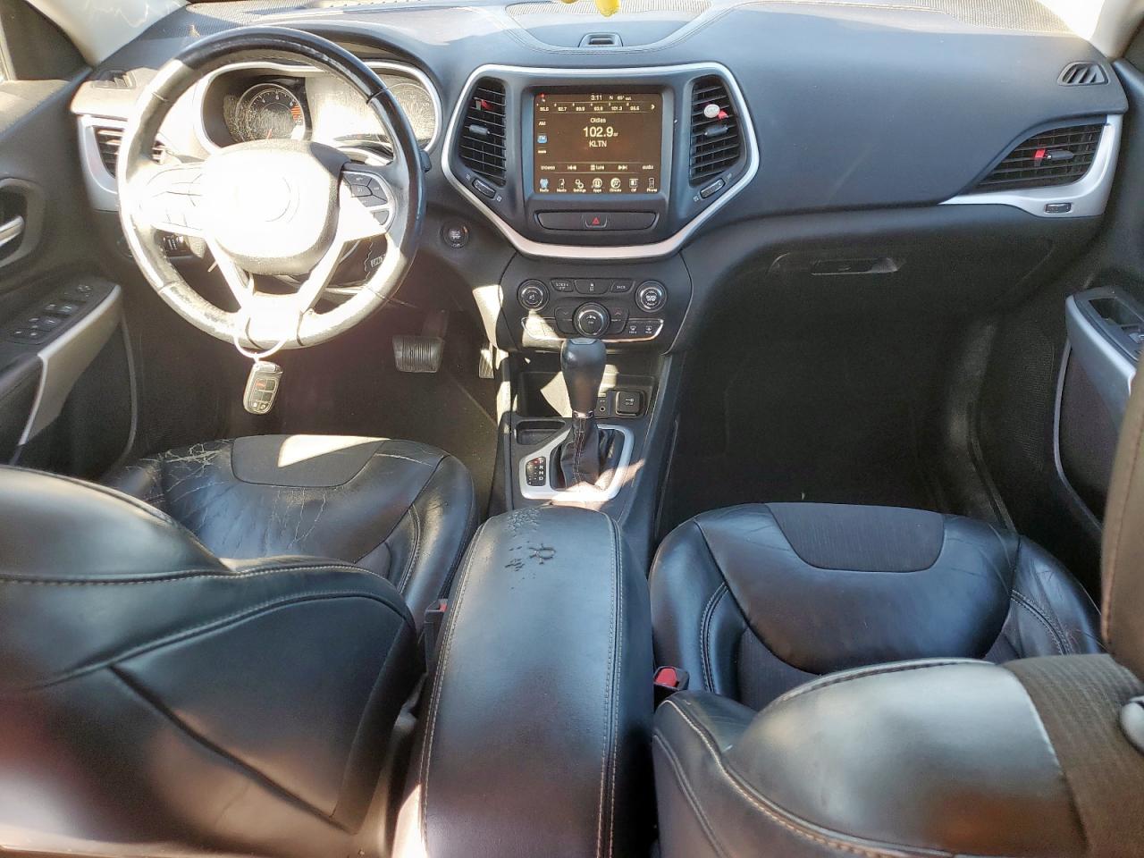 2018 Jeep Cherokee Latitude Plus VIN: 1C4PJLLB8JD518698 Lot: 91766905