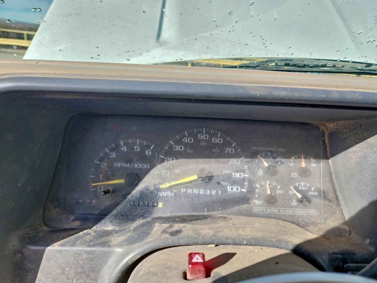 1999 Chevrolet Suburban K1500 VIN: 3GNFK16R8XG157949 Lot: 93246045