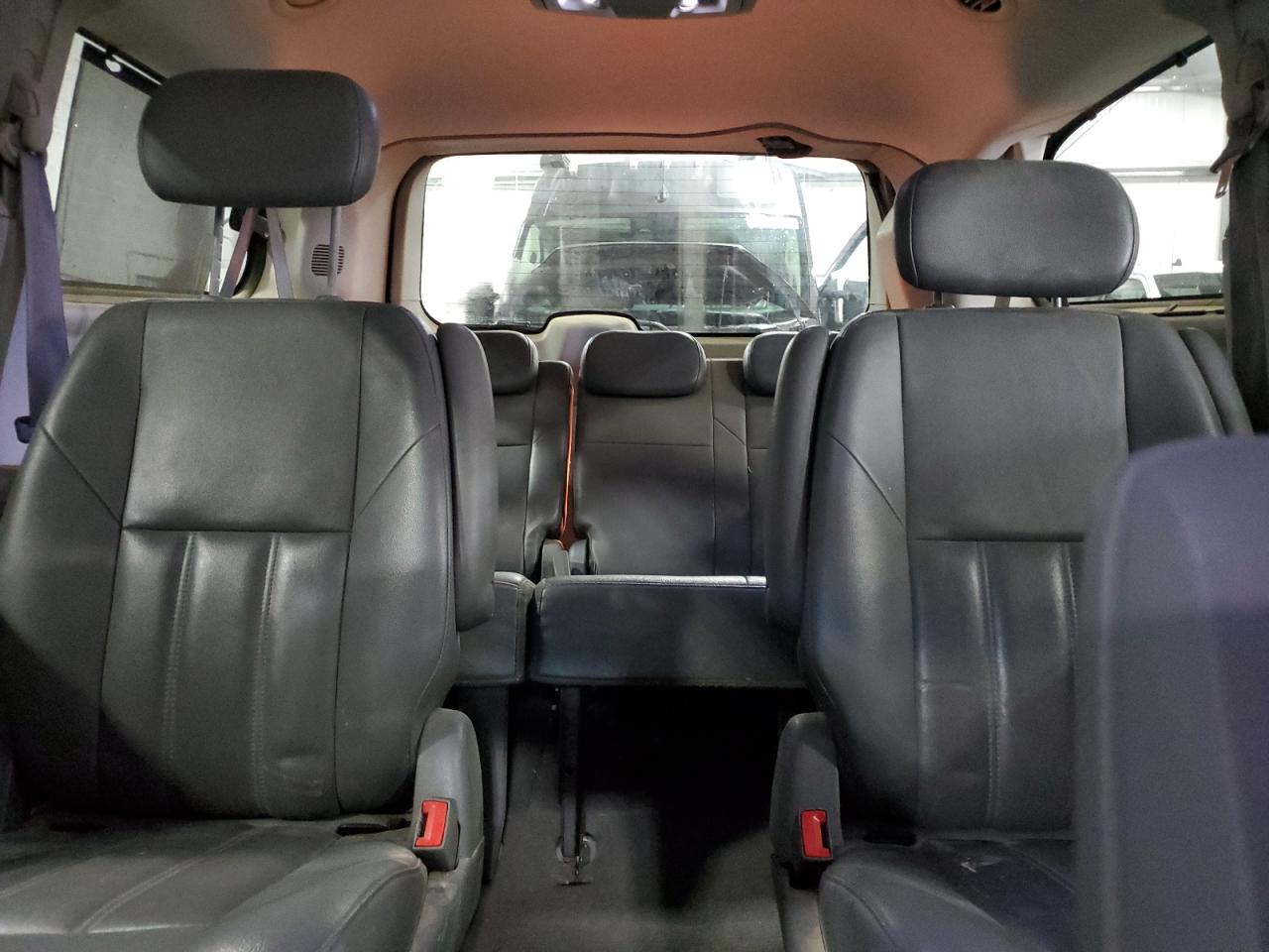 2008 Chrysler Town & Country Touring VIN: 2A8HR54P18R844460 Lot: 92385265