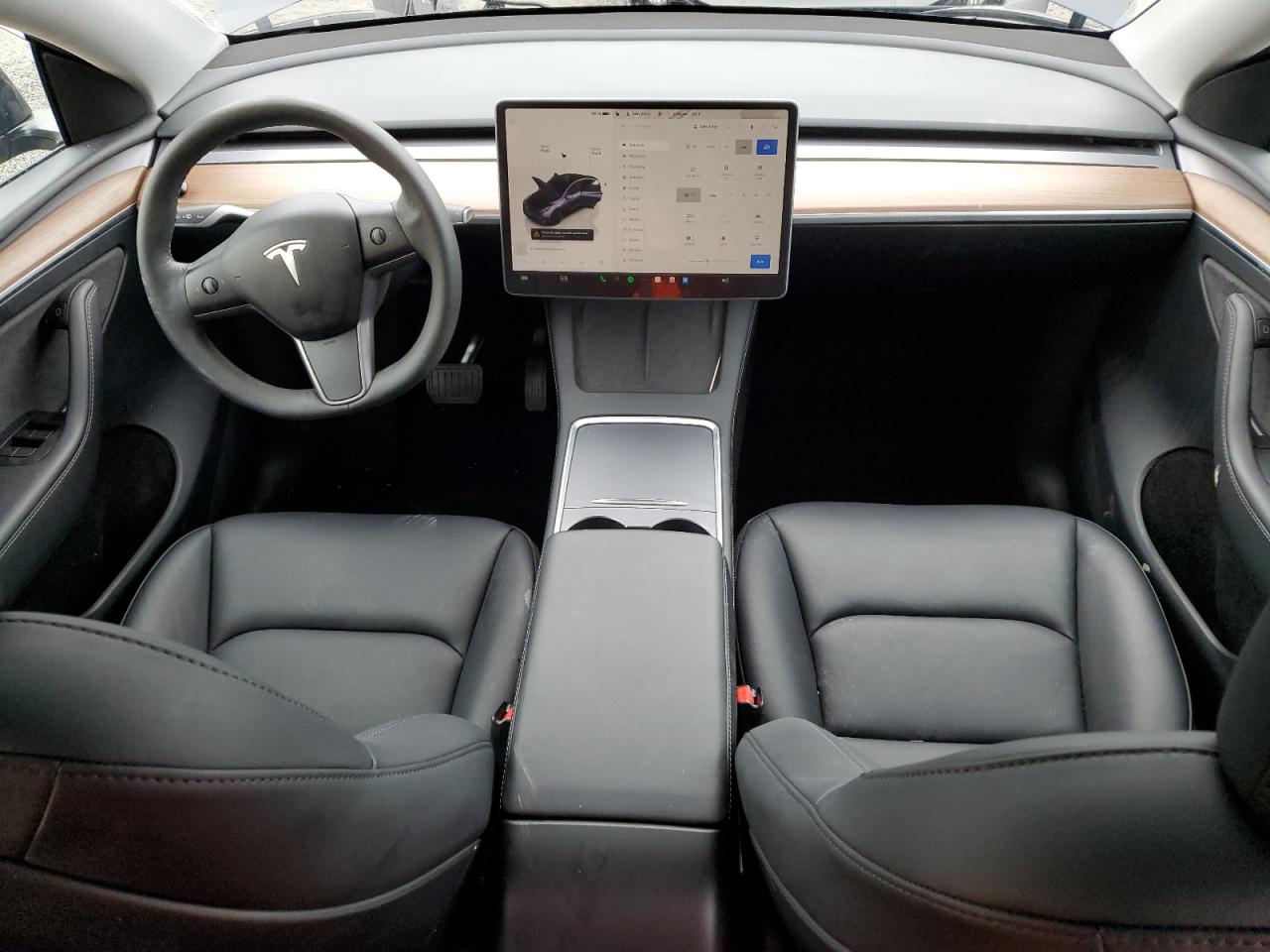 2024 Tesla Model Y VIN: 7SAYGDEE9RF067708 Lot: 91906385