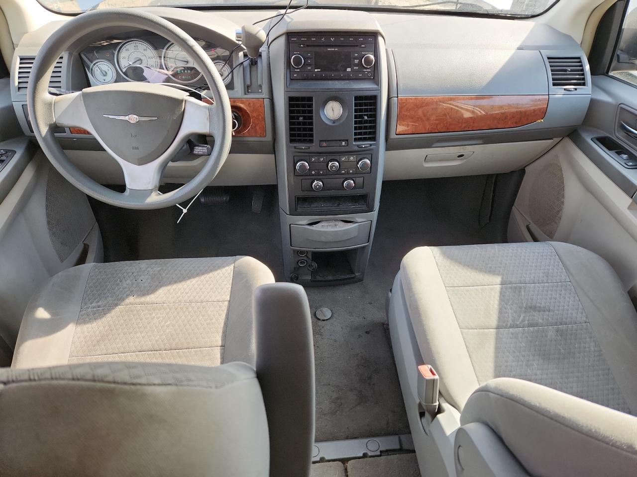 2008 Chrysler Town & Country Lx VIN: 2A8HR44H28R727571 Lot: 92675245