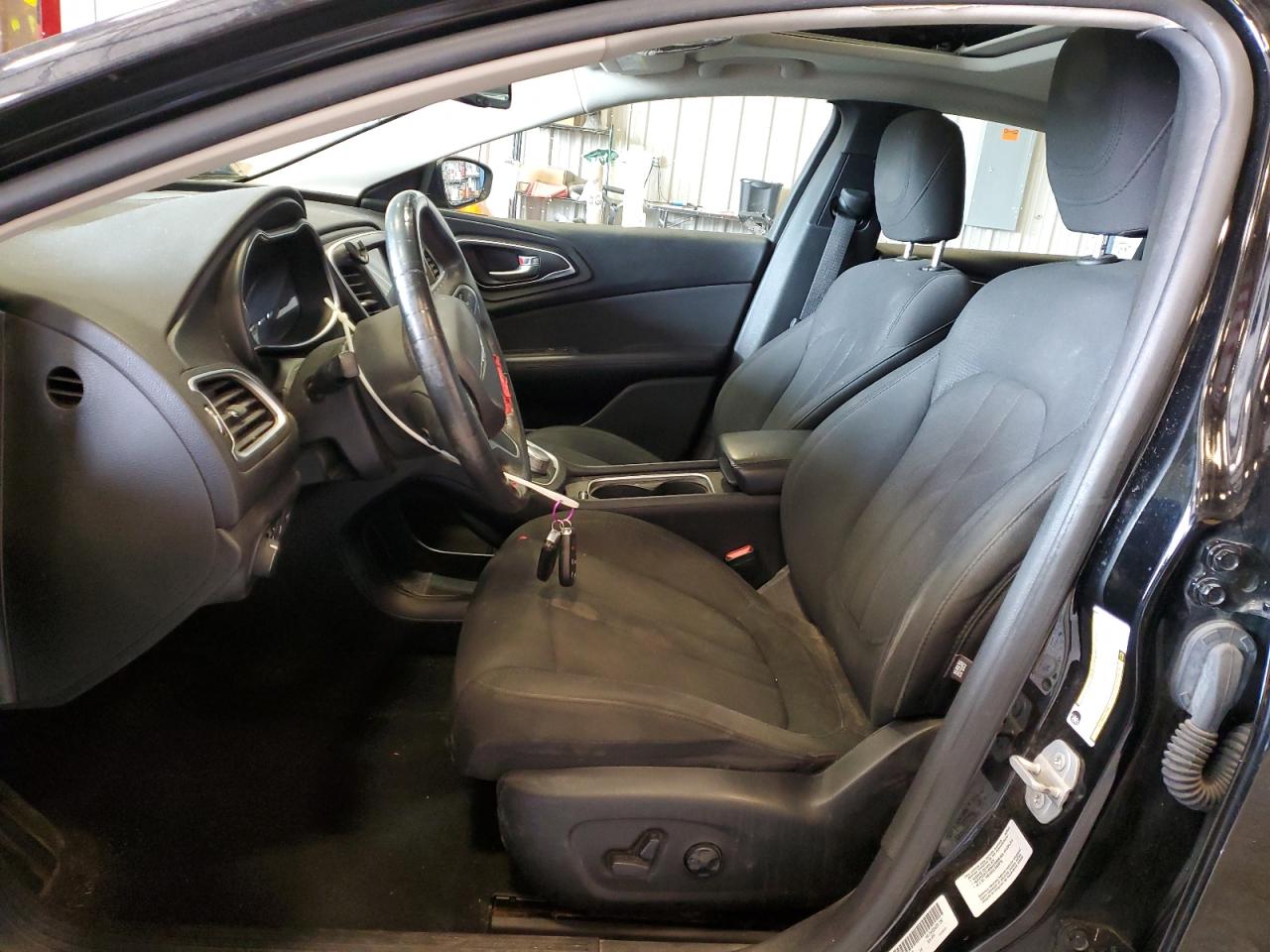 2016 Chrysler 200 Limited VIN: 1C3CCCAB6GN170385 Lot: 91803255