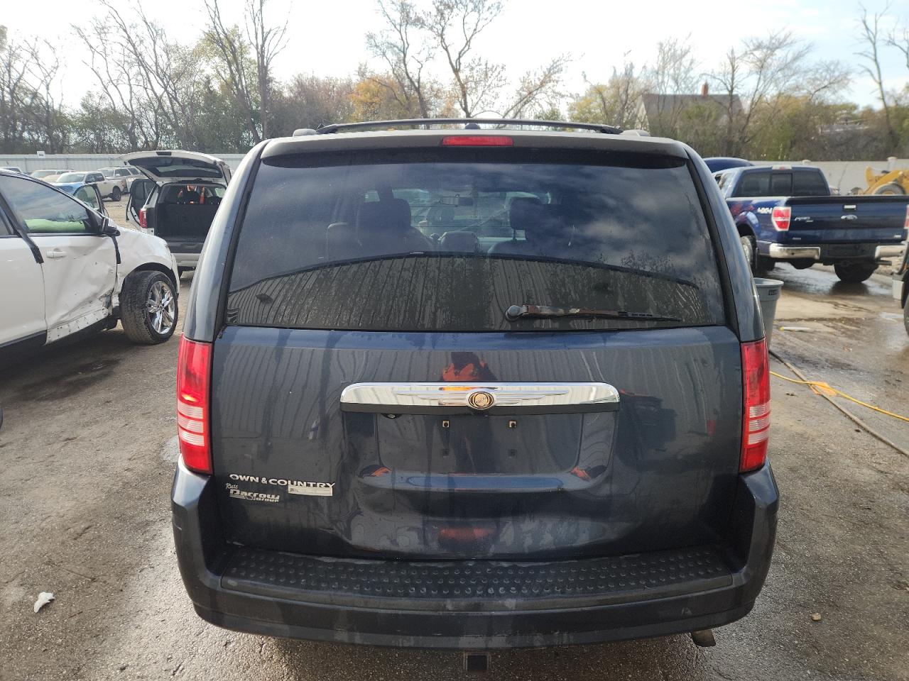 2008 Chrysler Town & Country Touring VIN: 2A8HR54P28R738938 Lot: 90613655