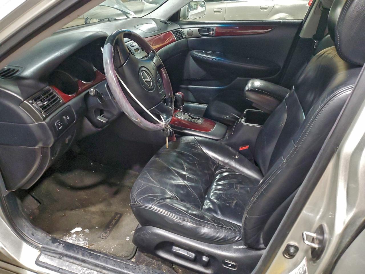 2002 Lexus Es 300 VIN: JTHBF30G920021940 Lot: 94783455