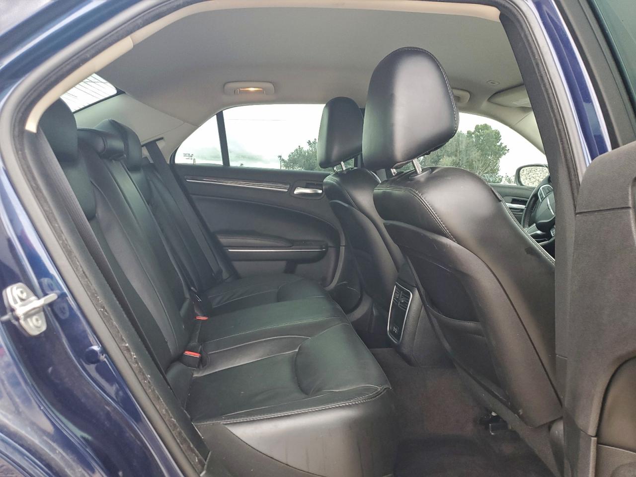 2017 Chrysler 300 Limited VIN: 2C3CCARG8HH617944 Lot: 93768555