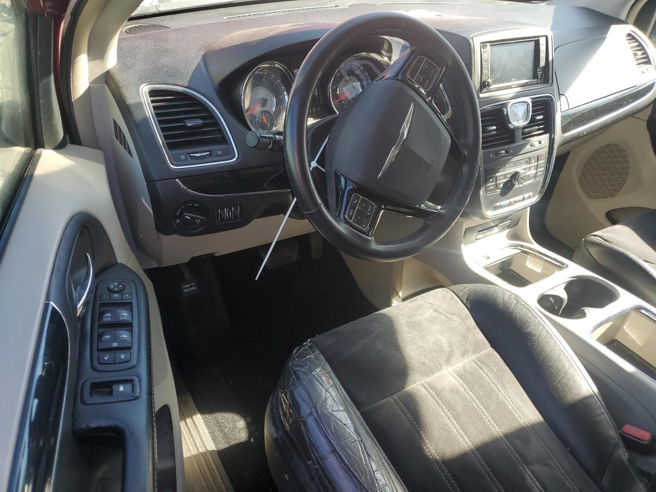 2014 Chrysler Town & Country Touring L VIN: 2C4RC1CG9ER256907 Lot: 92694595