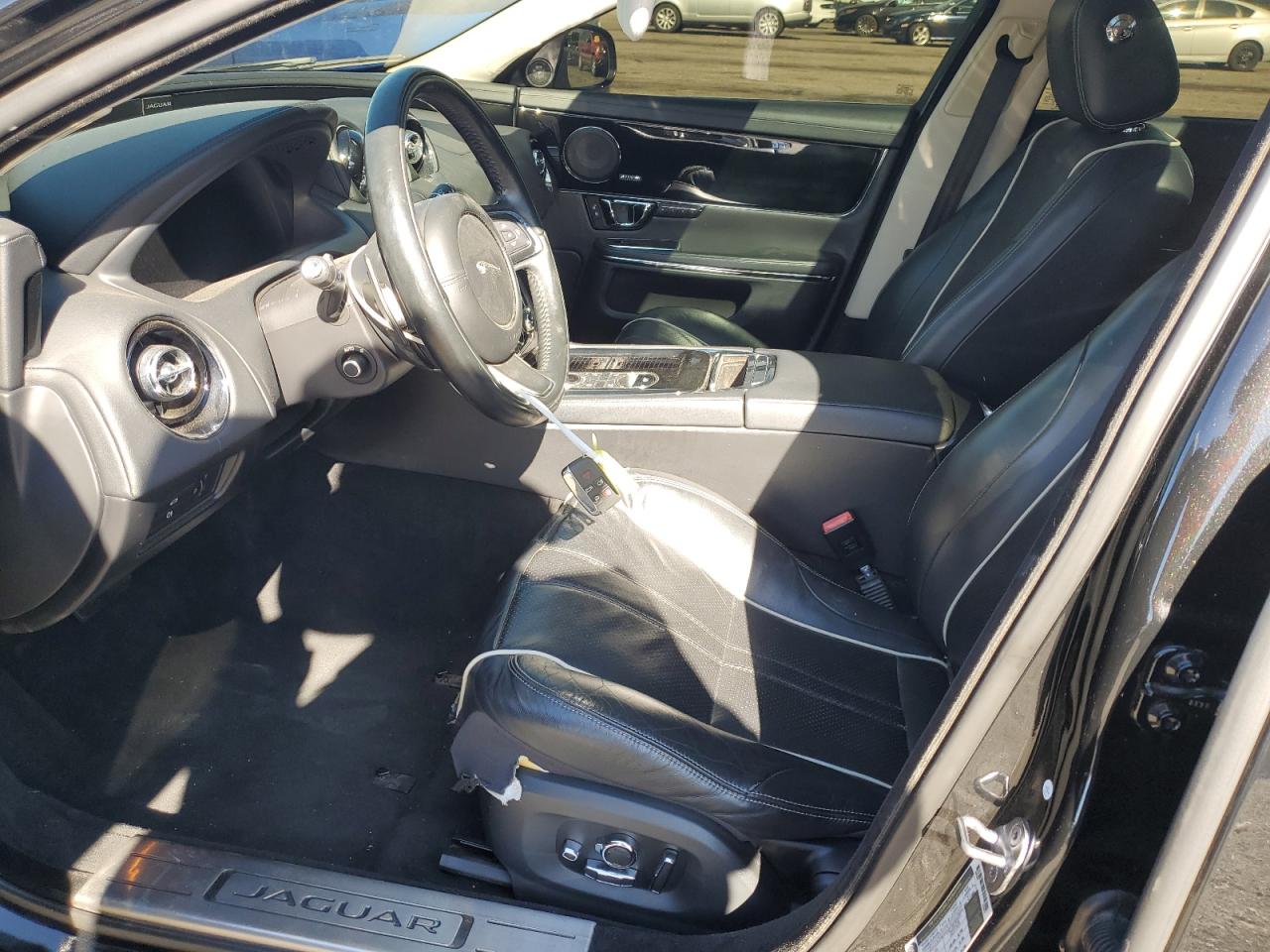 2016 Jaguar Xj VIN: SAJWA1C79G8W02088 Lot: 92035345