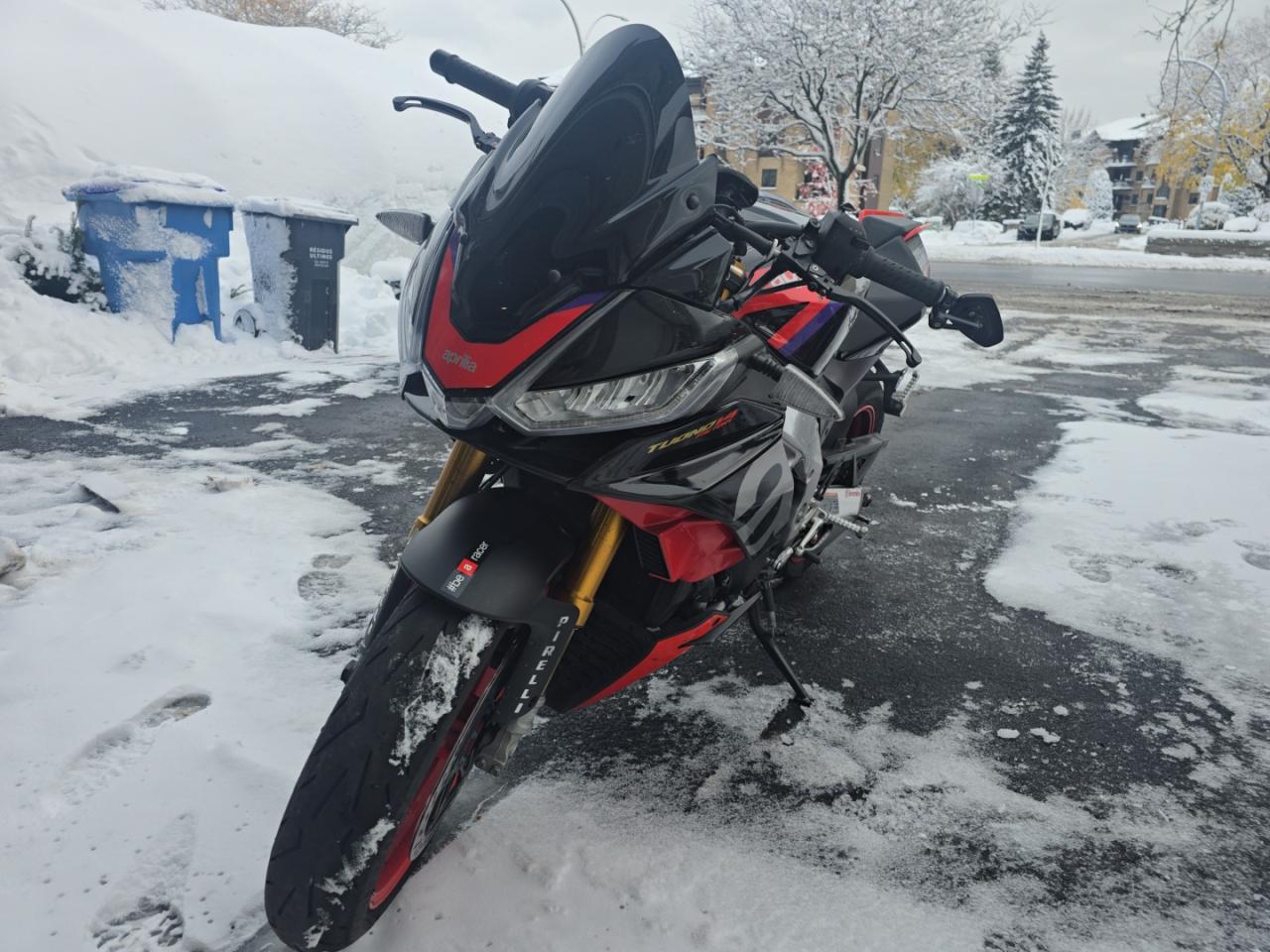 2021 Aprilia Tuono V4 1100 Factory ZD4KZUB09MS000161 photo #3