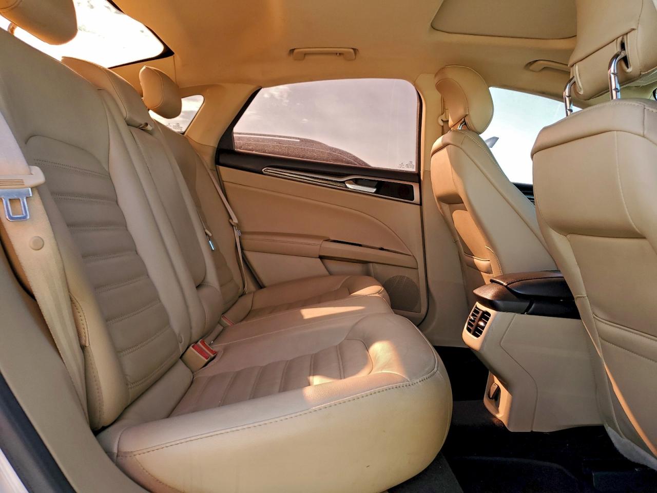 2014 Ford Fusion Se VIN: 3FA6P0HD8ER390288 Lot: 93972485