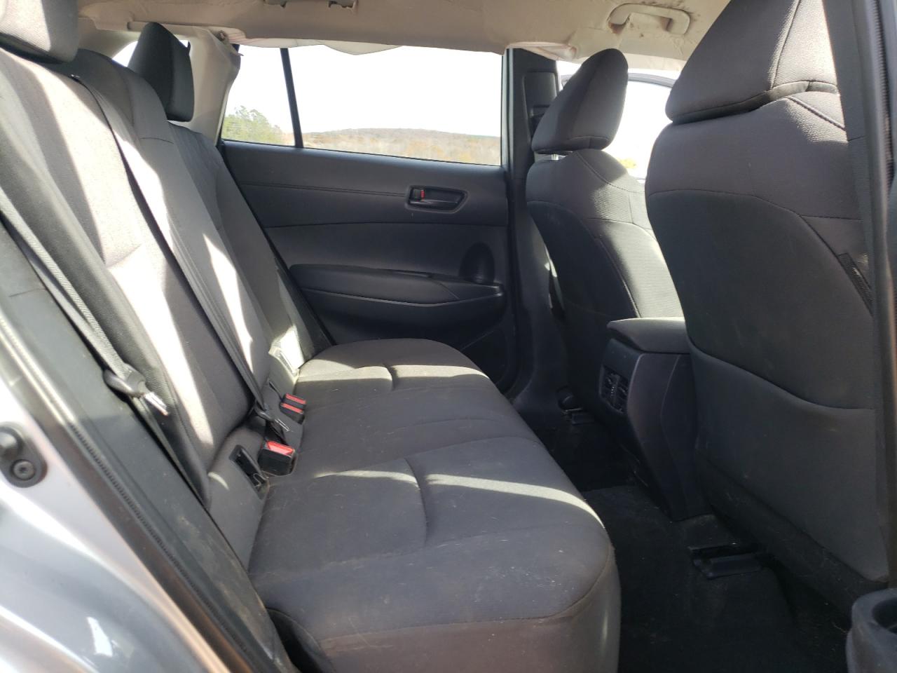 2025 Toyota Corolla Cross Le VIN: 7MUCAABG2SV121984 Lot: 92525805