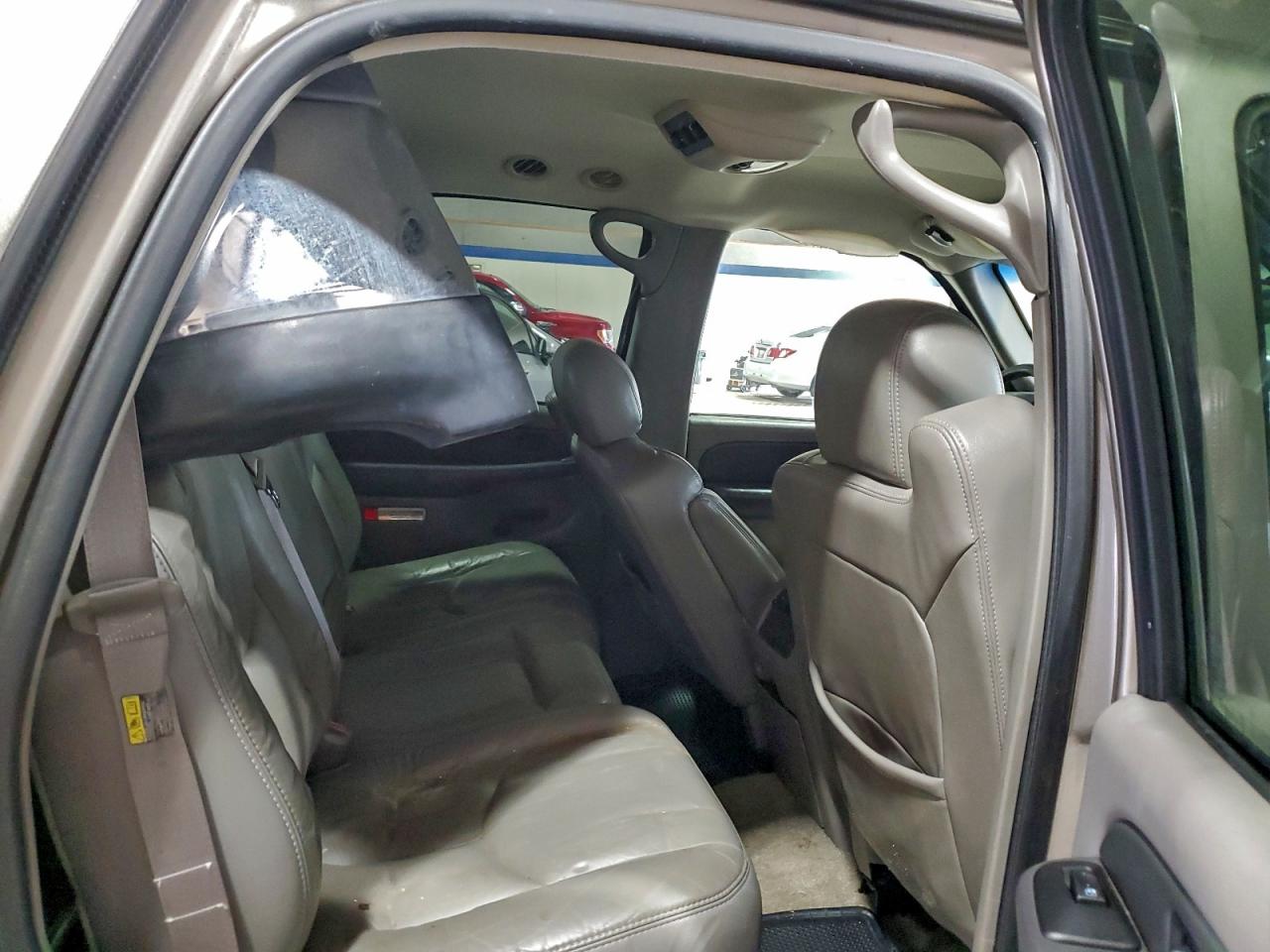 2003 Chevrolet Tahoe K1500 VIN: 1GNEK13Z63J238750 Lot: 93710915