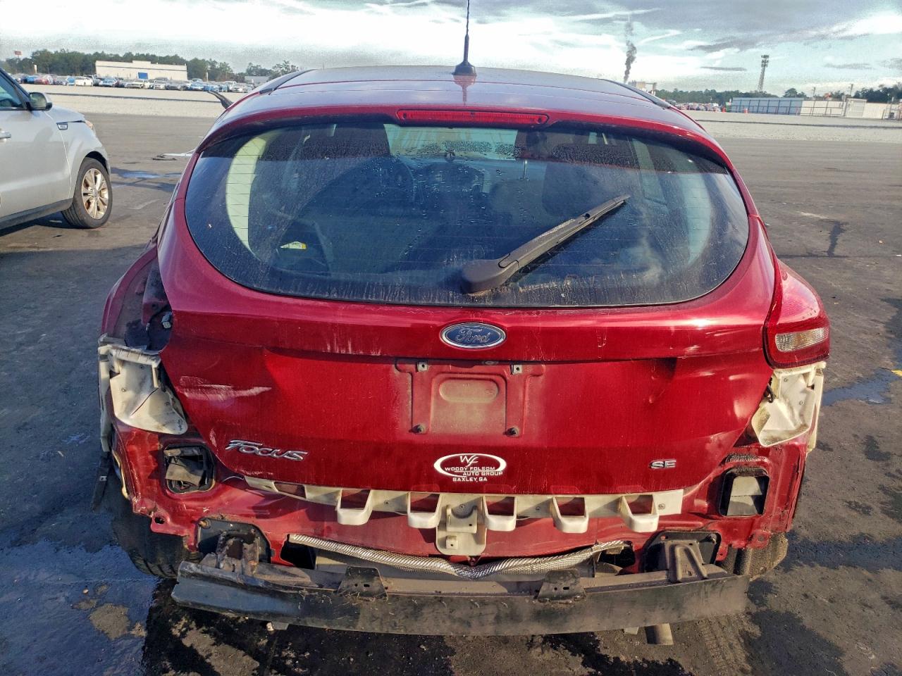 2017 Ford Focus Se VIN: 1FADP3K29HL327123 Lot: 93931745