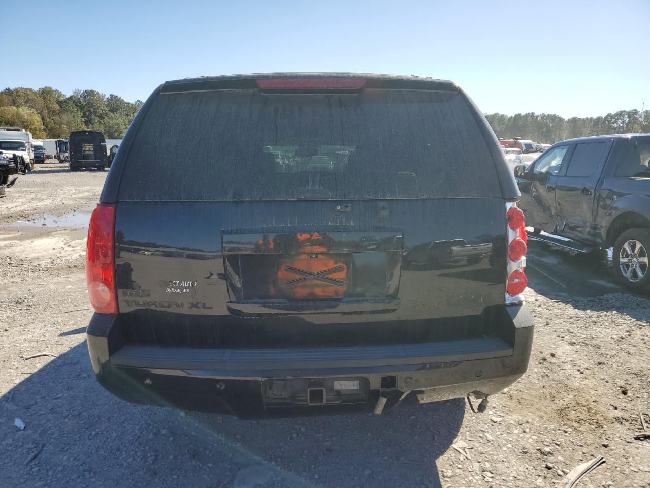 2011 GMC Yukon Xl C1500 Slt VIN: 1GKS1KE07BR310501 Lot: 90482575