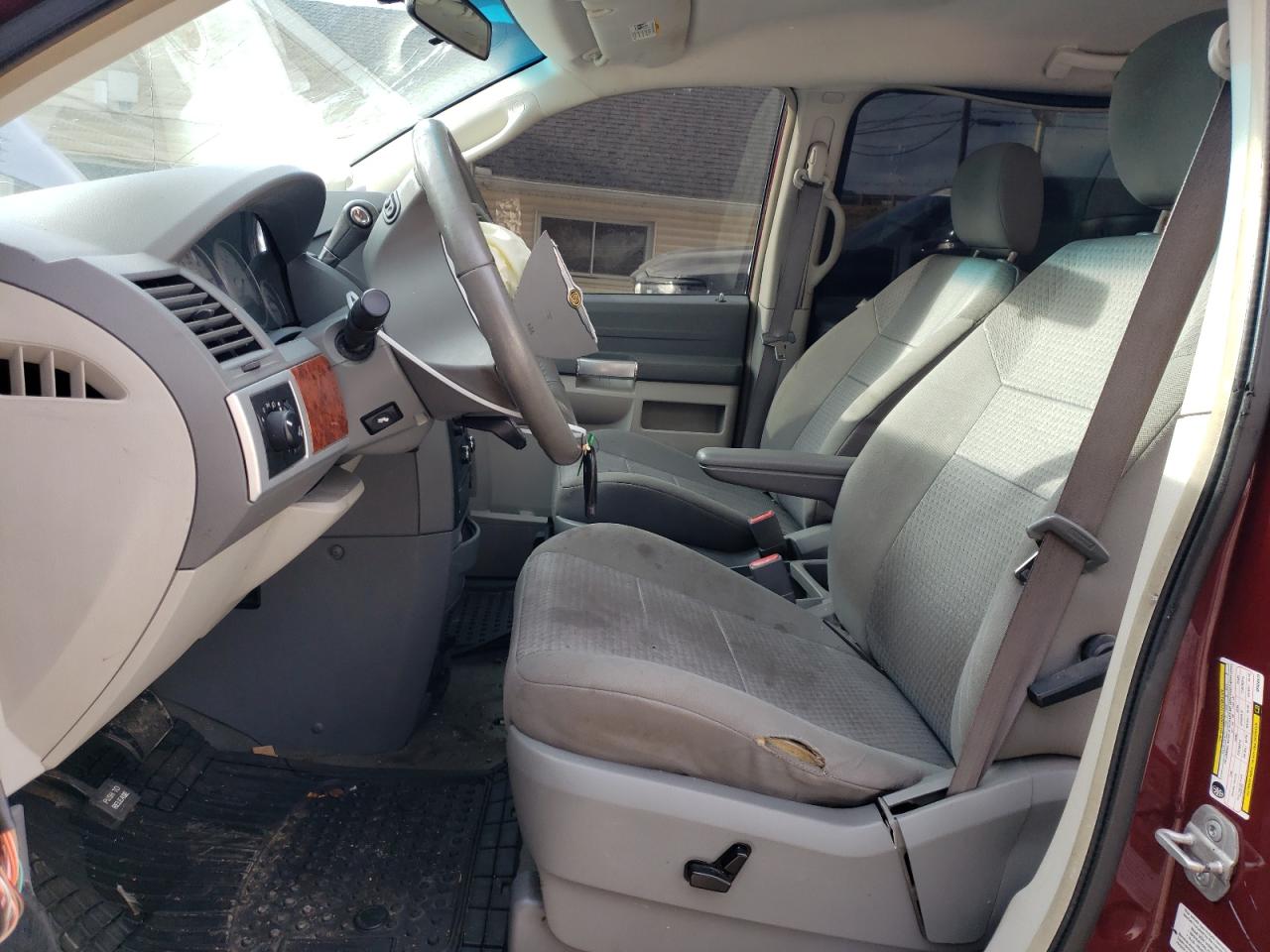 2008 Chrysler Town & Country Touring VIN: 2A8HR54P28R836870 Lot: 92159105