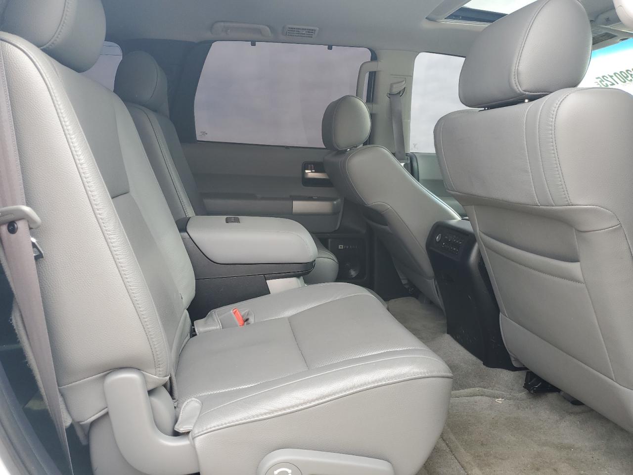 2008 Toyota Sequoia Platinum VIN: 5TDZY67A88S003920 Lot: 93390125